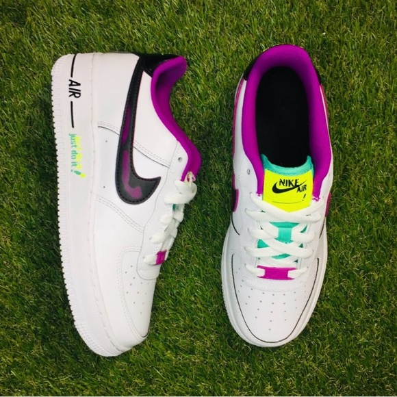 Nike Air Force 1 LV8 (GS) - Picture 4 of 10